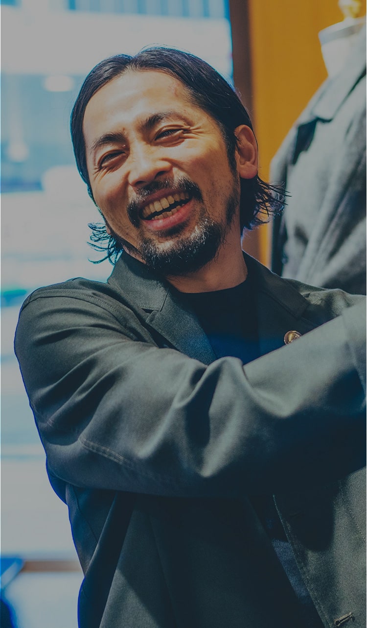 販売スタッフの勤務風景